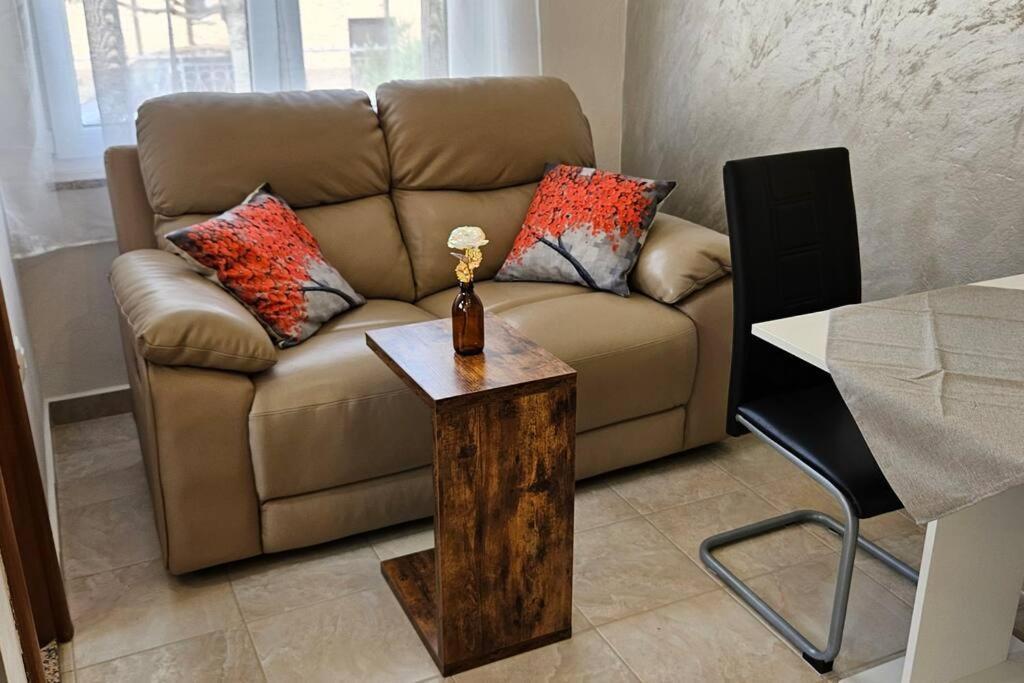 Apartmani Mira Zára Kültér fotó